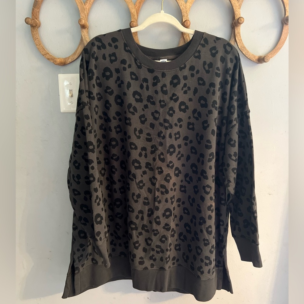 Women’s sweatshirt